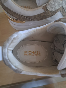 Michael Kors (2 foto / 3)