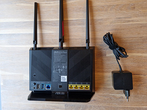 Маршрутизатор Asus RT-AC68U (3 фото из 3)