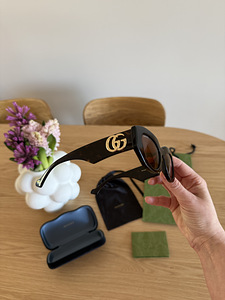 Солнечные очки Gucci (4 фото из 10)