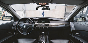 BMW 545i 4.4 245kW (1 foto / 9)