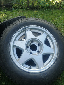 Naast rehvid + veljed 195/65 r15 (2 foto / 3)