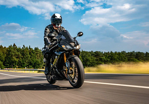 Mootorratta rent motorent bikerent (1 foto / 2)