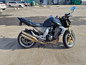 Kawasaki Z1000 (4 foto / 6)