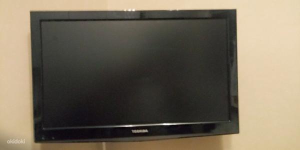 Телевизор ТОSHIBA с настенным подвижным кронштейном (Англия) (фото #1)