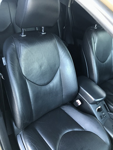 Toyota Rav4 2.2 diesel , automat (15 foto / 15)