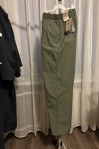 Брюки Nike Tech Pack Woven Pants Olive (1 фото из 9)