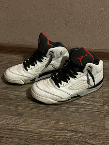Air Jordan retro 5, suurus 42.5 (2 foto / 7)