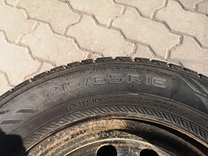 Kaubiku ratas plekkveljel 215/65 R16 (2 foto / 5)