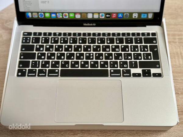 Apple Macbook Air 13 M1 8/256 серебристый как новый! (фото #4)