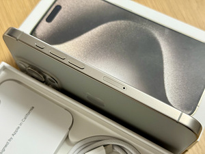 Apple iPhone 15 Natural Titanium 128GB uueväärne, aku 100% (2 foto / 9)
