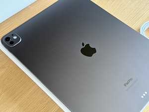 Apple iPad Pro 13 M4 256GB WiFi Black uueväärne. Aku 100% (2 foto / 9)