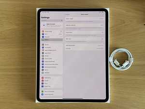 Apple iPad Pro 13 M4 256GB WiFi Black uueväärne. Aku 100% (9 foto / 9)
