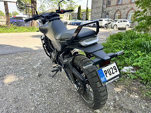 Husqvarna Svartpilen 401 2025 a. (5 foto / 7)