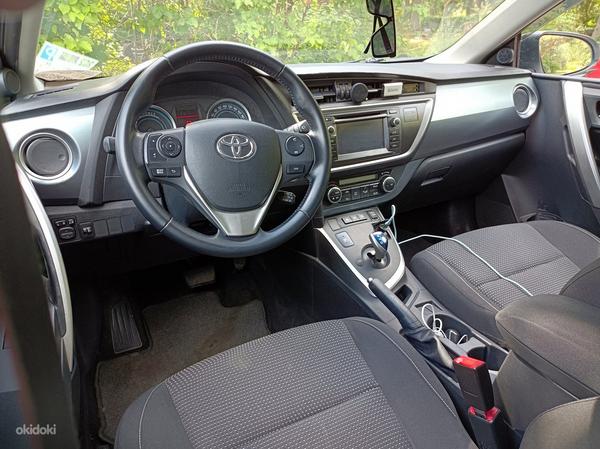 Toyota Auris 1.8 73кВт (фото #3)