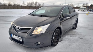 Toyota Avensis 2.0 / 2012 a. (1 foto / 8)