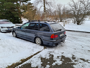 BMW 523I (3 foto / 6)