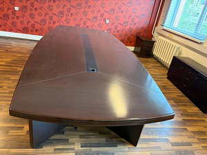Nõupidamiste laud (3 foto / 3)