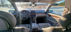 Mercedes-Benz E 320 (7 foto / 9)