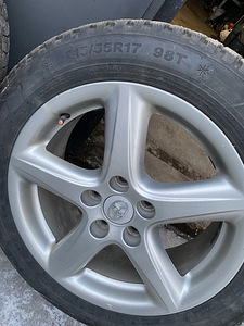 Kummiga veljed Toyota (2 foto / 4)