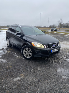 Volvo xc60 (2 фото из 6)
