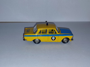 Mudelauto MOSKVITCH 412 miilits. USSR. A8. 1:43 (6 foto / 7)