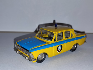 Mudelauto MOSKVITCH 412 miilits. USSR. A8. 1:43 (7 foto / 7)