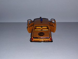 Mudelauto Volga GAZ 24 miilits. USSR. 1:43 (5 foto / 8)