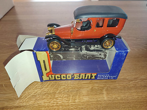 Mudelauto Russo-Balt Limusin. 1:43. 1992a. (1 foto / 5)