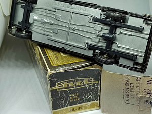 Mudelauto ZIL 115. USSR 1989. 1:43 (9 foto / 9)
