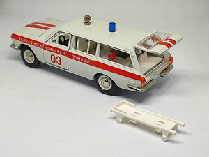 Mudelauto VOLGA GAZ 24-02 kiirabi. Karbiga.1988a. USSR. 1:43 (2 foto / 7)