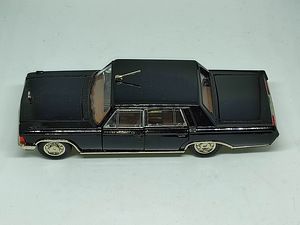 Mudelauto ZIL 117. A31. USSR. 1984a. 1:43 (3 foto / 8)