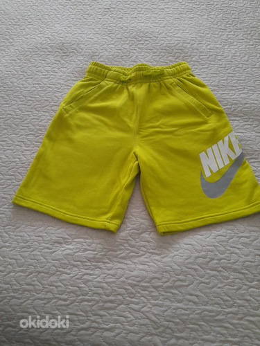 Новые шорты Nike 147 / 158 (фото #1)