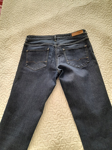 Teksad Hugo Boss 27 / 34 (2 foto / 8)