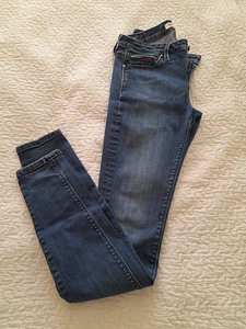 Teksad Tommy Hilfiger 28 / 34 (1 foto / 3)