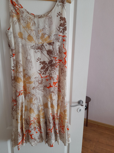 Linane kleit Gray Osbourn M