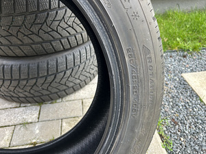 Шины Dunlop Winter Sport 5 SUV 255/45 R20 (3 фото из 5)