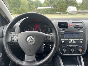 VW Golf 5. 2,0td (103kw) 2009a (6 foto / 6)