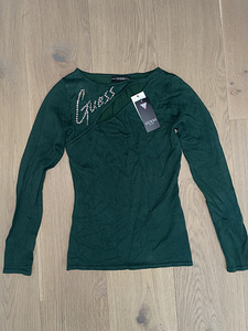 Новый Guess свитер xs (2 фото из 2)