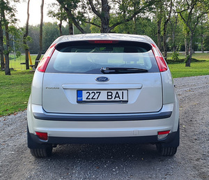 Ford Focus (5 фото из 15)