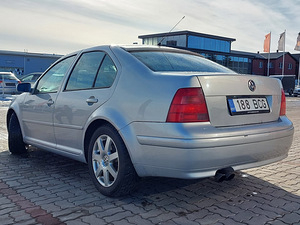 Volkswagen Bora VR6 4motion (2 foto / 10)