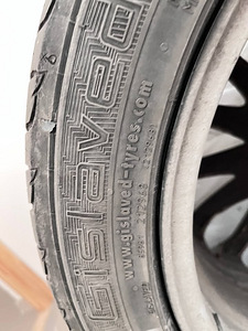 Suverehvid Gislaved 205/50 R17 W XL (2 foto / 9)