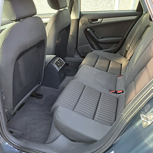 AUDI A4 B8 2008. 105kv. (4 foto / 14)