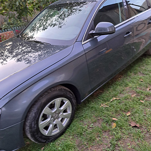 AUDI A4 B8 2008. 105kv. (5 foto / 14)