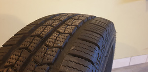 Rehv NEXEN , UUS , 215-70-R15C (1 foto / 5)
