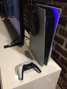 PS5 Disc Edition + Games ja garantii (5 foto / 5)