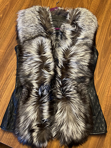 Stiilne Silver Fox vest naistele, suurus M (1 foto / 10)