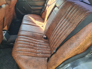 MB W124 MERCEDES (4 foto / 8)