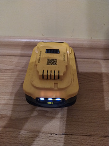 Dewalt aku (3 foto / 3)