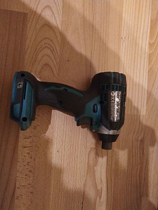 Makita DTD152 (2 foto / 2)