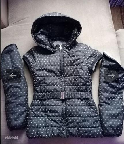 В хорошем состоянии куртка/жилетка Guess, на 6 лет (фото #2)